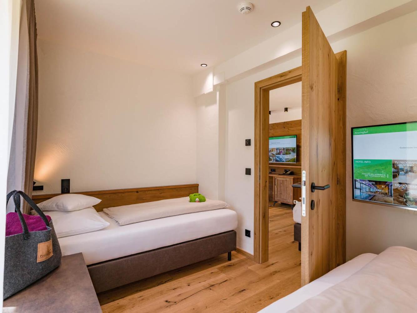 Hotel Penzinghof Oberndorf in Tirol Exteriör bild